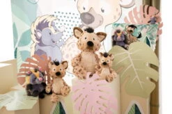 Nici 48863 Tenrek Terek 18cm Mit Einrollfunktion Plüsch GREEN Wild Friends -Spielzeug Discounter 48860 10 48865 48866 48867 48863 48864 Milieu 2048x1356